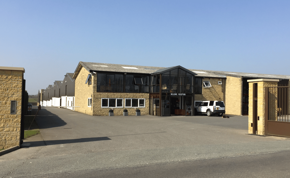 ReidsFrontage_NoName Reids Equipment Frontage