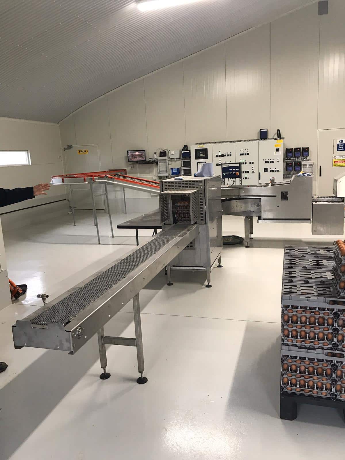 SRJDavidson_TS100TrayStacker SRJ Davidson Case Packing & Tray Stacking System